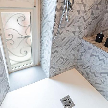 Ferienwohnung Old Town-Porta Susa Free Parking Modern Flat X6 Turin Exterior foto