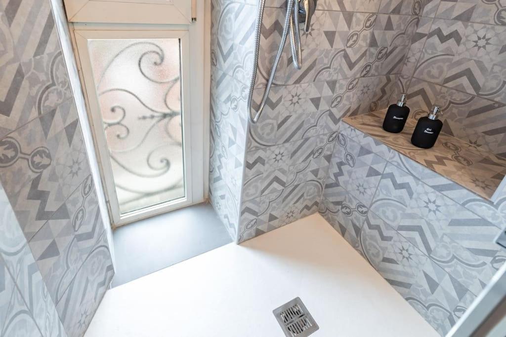 Ferienwohnung Old Town-Porta Susa Free Parking Modern Flat X6 Turin Exterior foto