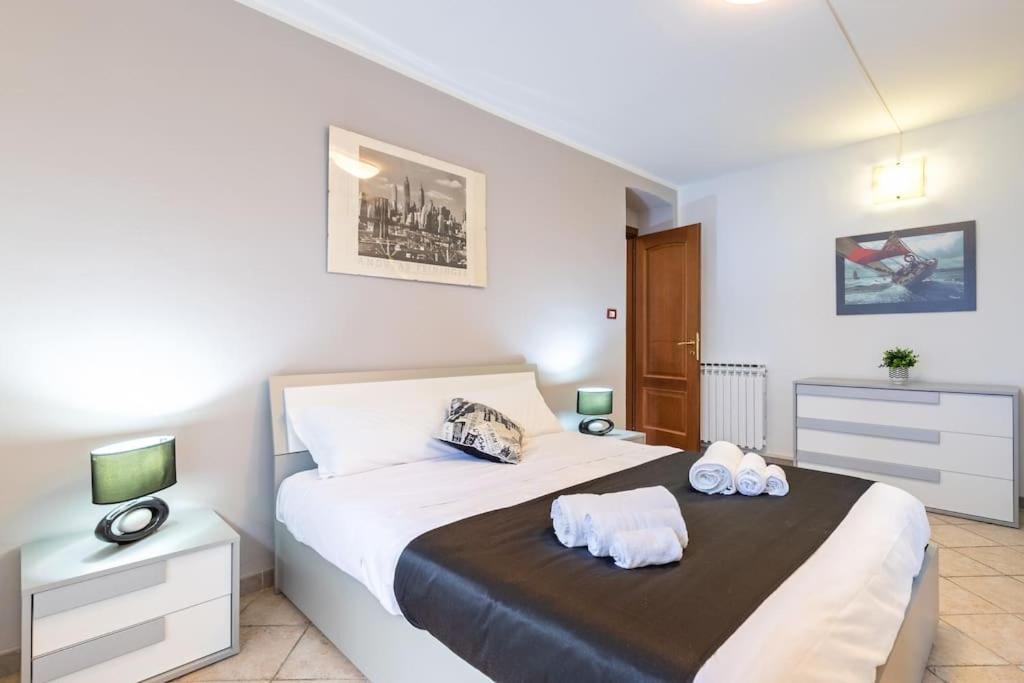 Ferienwohnung Old Town-Porta Susa Free Parking Modern Flat X6 Turin Exterior foto
